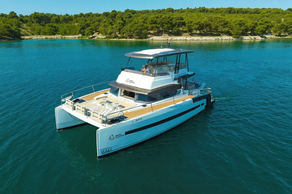 Sierra 2020 Bali 4.3 MY Yacht For Sale in Sukošan Sierra 2020 Bali 4.3 MY Yacht For Sale in Sukošan