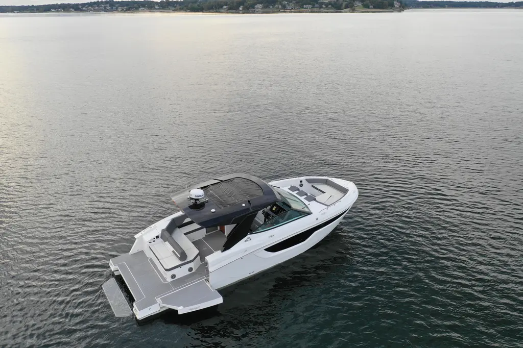 2022 Cruisers Yachts 38 GLS Yacht For Sale in Afton OK 2022 Cruisers Yachts 38 GLS Yacht For Sale in Afton OK