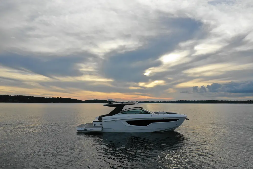 2022 Cruisers Yachts 38 GLS Yacht For Sale in Afton OK 2022 Cruisers Yachts 38 GLS Yacht For Sale in Afton OK
