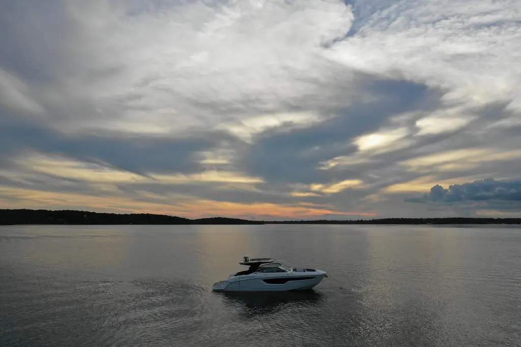 2022 Cruisers Yachts 38 GLS Yacht For Sale in Afton OK 2022 Cruisers Yachts 38 GLS Yacht For Sale in Afton OK