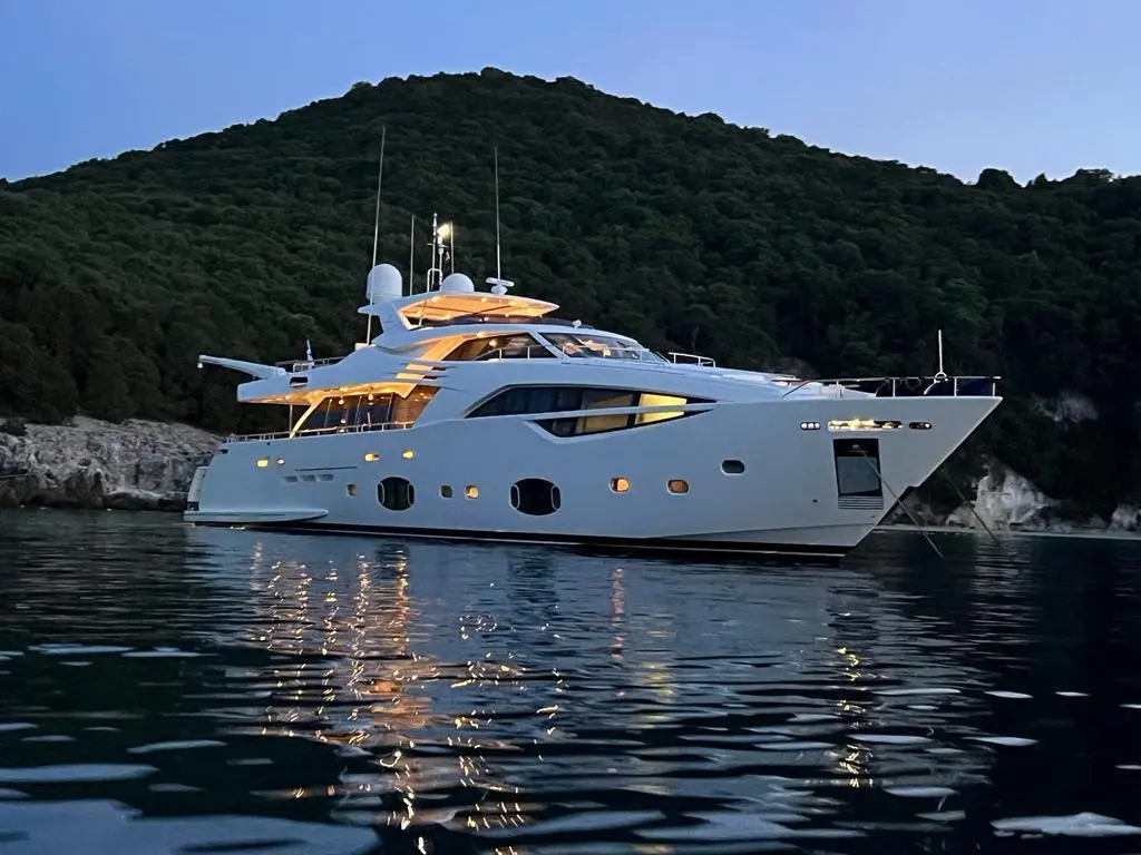 2012 Custom Line Custom Line 100 Yacht For Sale in Athens 2012 Custom Line Custom Line 100 Yacht For Sale in Athens