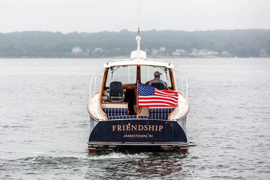 FRIENDSHIP 2010 Hinckley Picnic Boat 37 MKIII Yacht For Sale in Portsmouth RI FRIENDSHIP 2010 Hinckley Picnic Boat 37 MKIII Yacht For Sale in Portsmouth RI