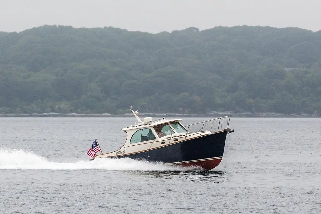 FRIENDSHIP 2010 Hinckley Picnic Boat 37 MKIII Yacht For Sale in Portsmouth RI FRIENDSHIP 2010 Hinckley Picnic Boat 37 MKIII Yacht For Sale in Portsmouth RI