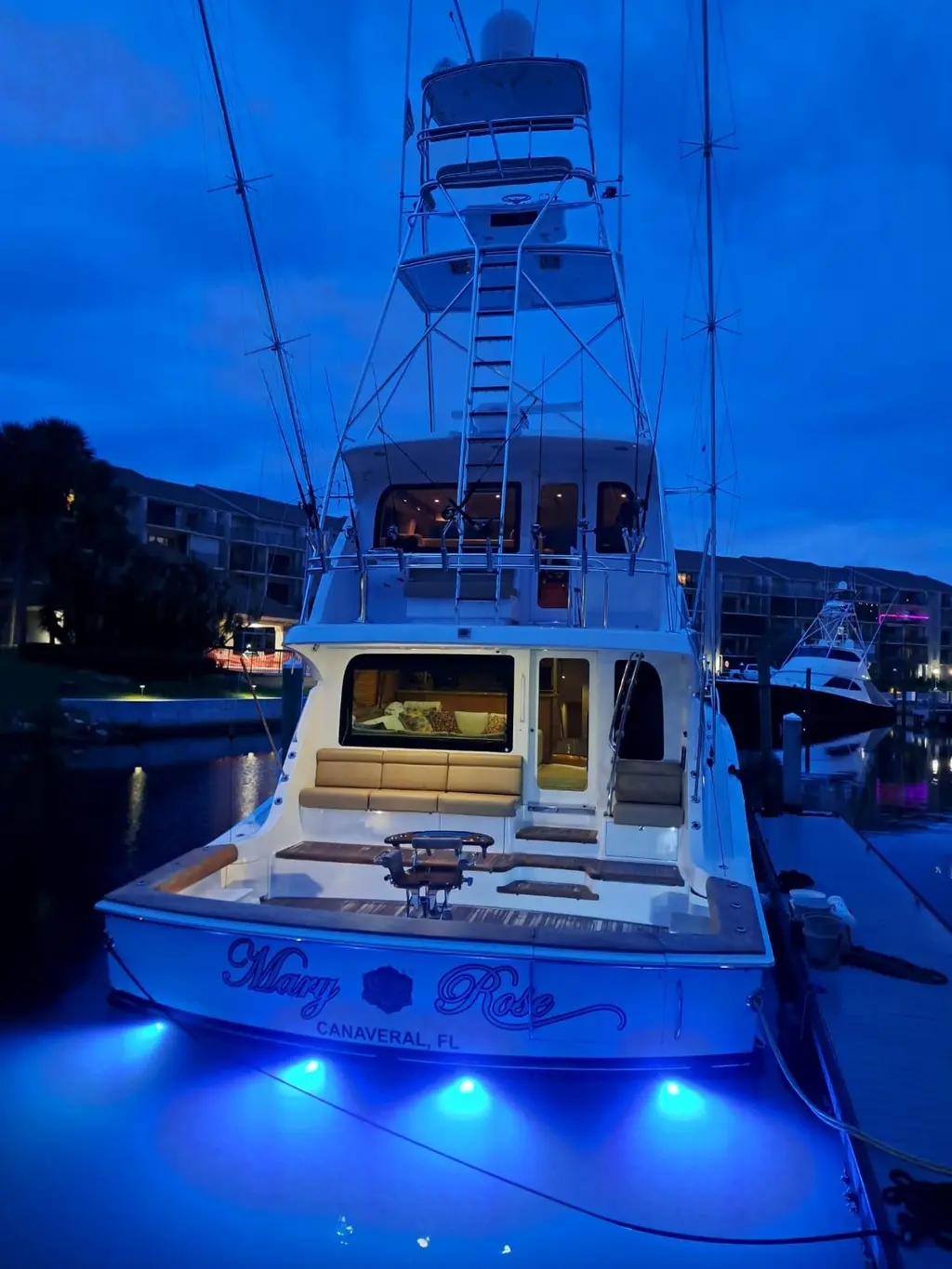 MARY ROSE 2006 Hatteras 68 Convertible Yacht For Sale in Fort Lauderdale FL MARY ROSE 2006 Hatteras 68 Convertible Yacht For Sale in Fort Lauderdale FL