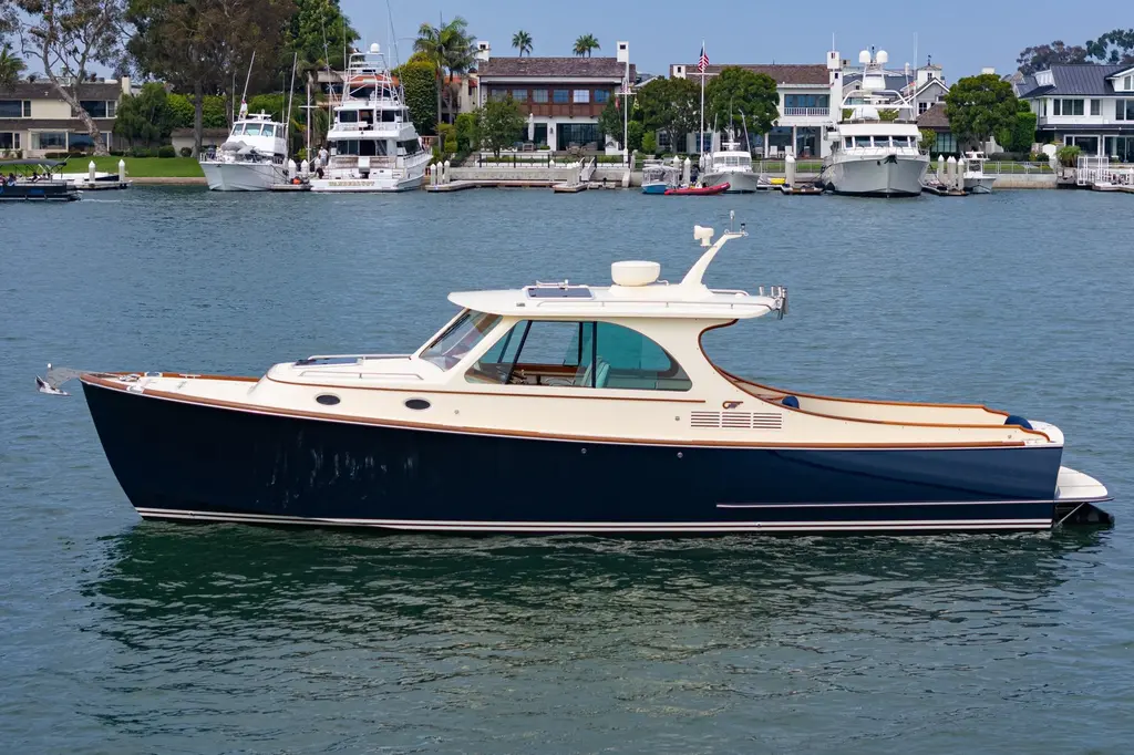 SUGAR MAGNOLIA 2014 Hinckley Talaria 34 Yacht For Sale in Newport Beach CA SUGAR MAGNOLIA 2014 Hinckley Talaria 34 Yacht For Sale in Newport Beach CA