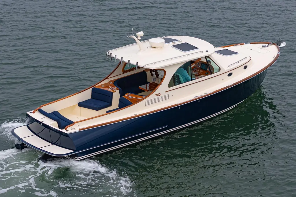 SUGAR MAGNOLIA 2014 Hinckley Talaria 34 Yacht For Sale in Newport Beach CA SUGAR MAGNOLIA 2014 Hinckley Talaria 34 Yacht For Sale in Newport Beach CA