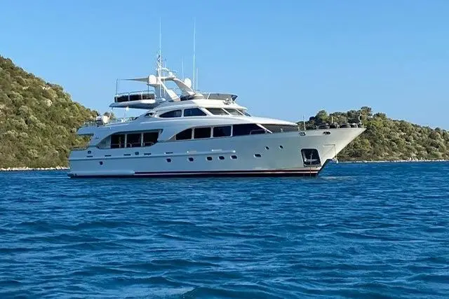2004 Benetti Tradition 100 Yacht For Sale in Viareggio IT-LU 2004 Benetti Tradition 100 Yacht For Sale in Viareggio IT-LU