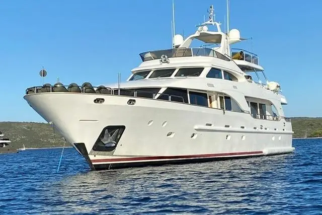 2004 Benetti Tradition 100 Yacht For Sale in Viareggio IT-LU 2004 Benetti Tradition 100 Yacht For Sale in Viareggio IT-LU