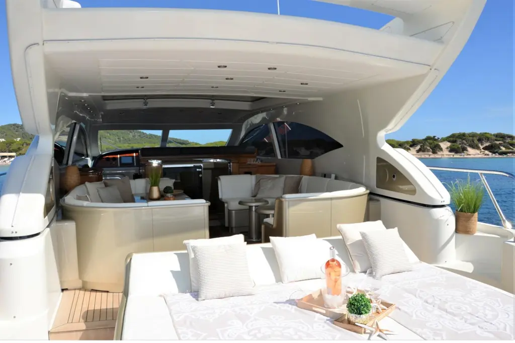 2003 Mangusta 72 Yacht For Sale in Viareggio IT-LU 2003 Mangusta 72 Yacht For Sale in Viareggio IT-LU