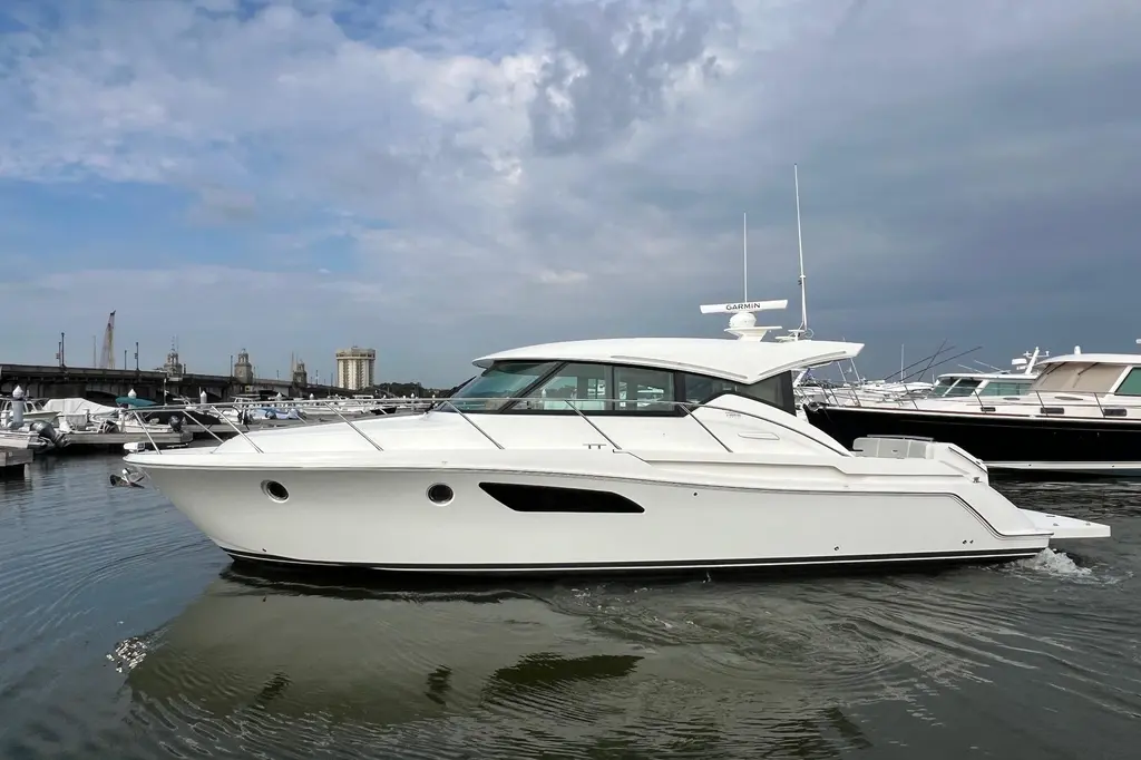 Salty Suite 2023 Tiara Yachts C44 Coupe Yacht For Sale in Charleston SC Salty Suite 2023 Tiara Yachts C44 Coupe Yacht For Sale in Charleston SC