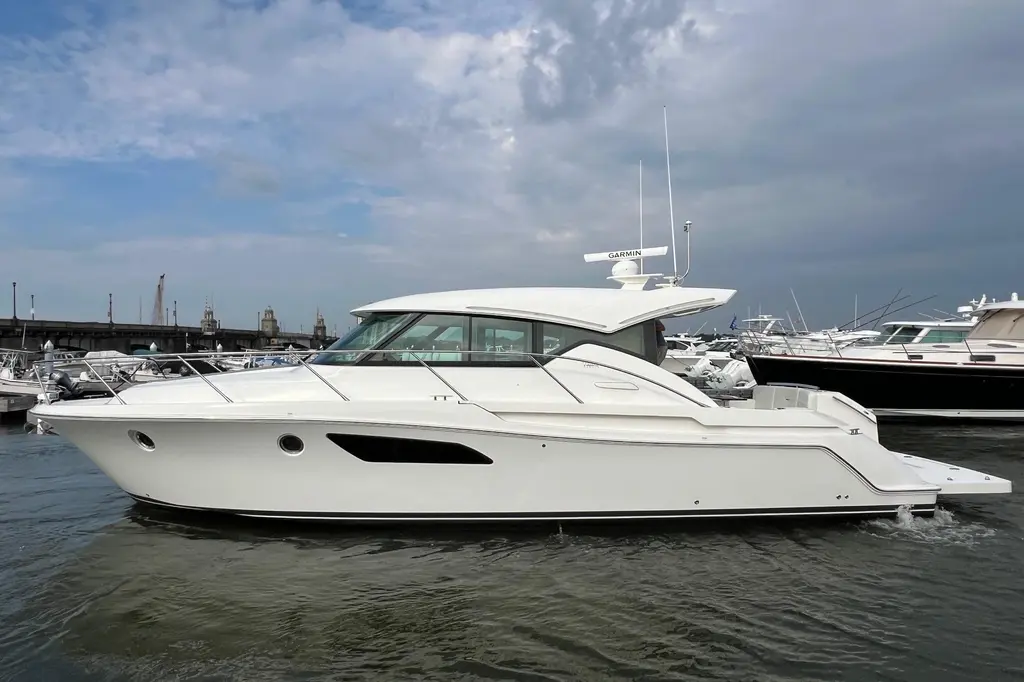 Salty Suite 2023 Tiara Yachts C44 Coupe Yacht For Sale in Charleston SC Salty Suite 2023 Tiara Yachts C44 Coupe Yacht For Sale in Charleston SC