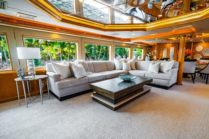 LONE STAR 1995 Hatteras 130 Motor Yacht Yacht For Sale in Fort Lauderdale FL