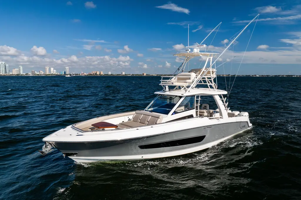 Smoke Show 2021 Boston Whaler 420 Outrage Yacht For Sale in St Petersburg FL Smoke Show 2021 Boston Whaler 420 Outrage Yacht For Sale in St Petersburg FL