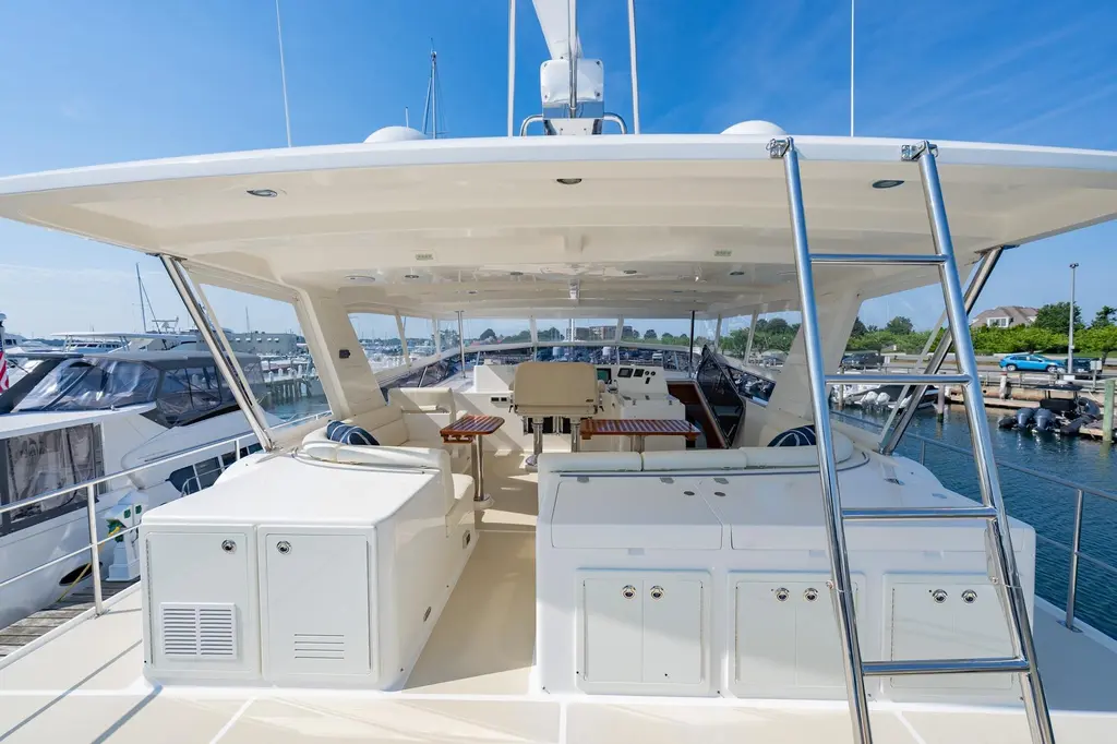 DASH 2016 Grand Banks 72 Aleutian RP Yacht For Sale in Newport RI DASH 2016 Grand Banks 72 Aleutian RP Yacht For Sale in Newport RI