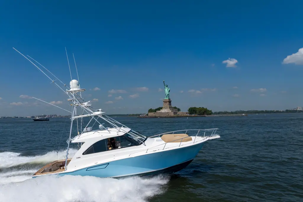 2012 Cabo Yachts 44 Hardtop Express Yacht For Sale in Jersey City NJ 2012 Cabo Yachts 44 Hardtop Express Yacht For Sale in Jersey City NJ