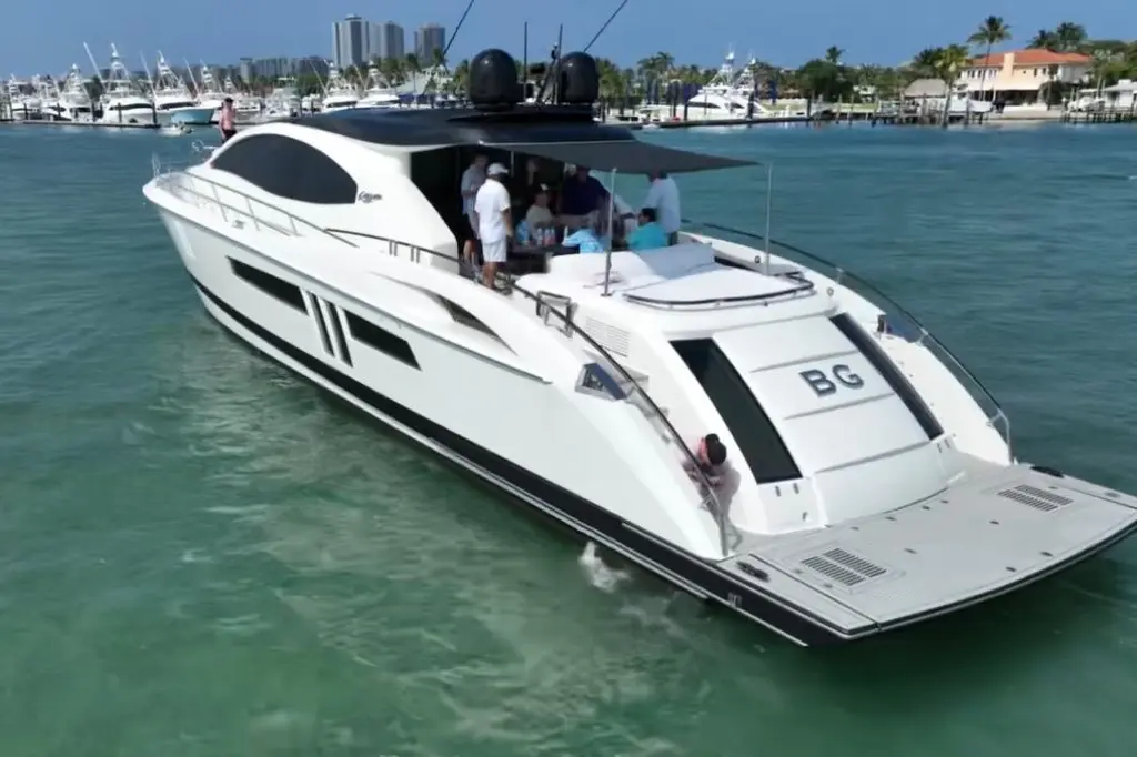 The Office 2009 Lazzara Yachts LSX 75 Yacht For Sale in Lake Worth Beach FL The Office 2009 Lazzara Yachts LSX 75 Yacht For Sale in Lake Worth Beach FL