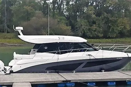 2022 Regal 42 XO Yacht For Sale in Saint-Paul-de-l'Île-aux-Noix QC 2022 Regal 42 XO Yacht For Sale in Saint-Paul-de-l'Île-aux-Noix QC