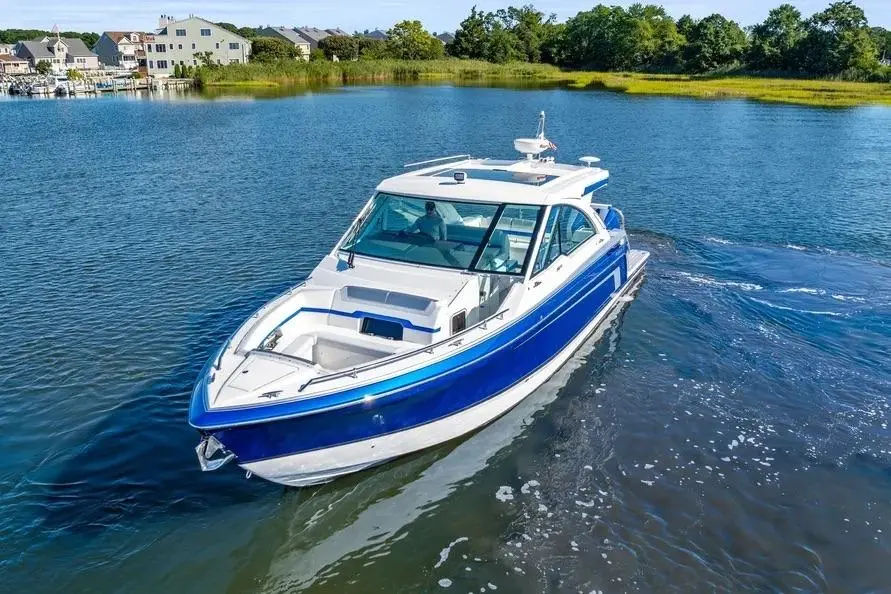2024 Formula 380 Super Sport Crossover OB Yacht For Sale in Brick NJ 2024 Formula 380 Super Sport Crossover OB Yacht For Sale in Brick NJ