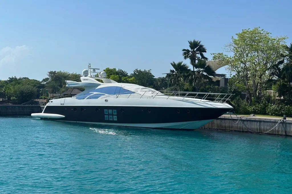 Romeo & Juliet 2009 Azimut 86S Yacht For Sale in Jakarta Romeo & Juliet 2009 Azimut 86S Yacht For Sale in Jakarta