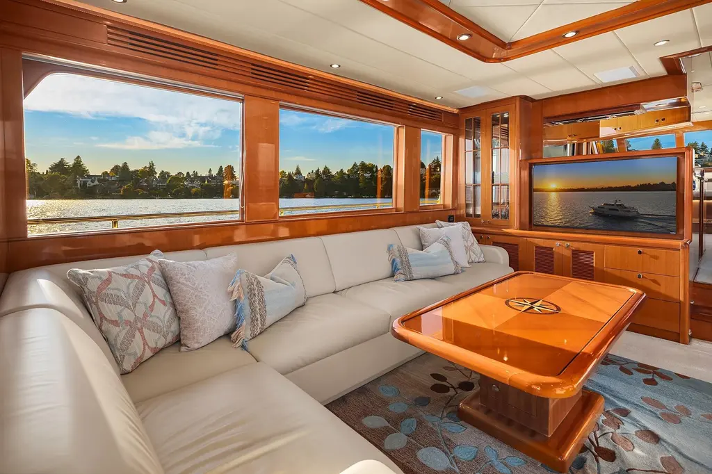 LA BELLA VITA II 2014 Hampton 720 Skylounge LRC Yacht For Sale in Seattle WA LA BELLA VITA II 2014 Hampton 720 Skylounge LRC Yacht For Sale in Seattle WA