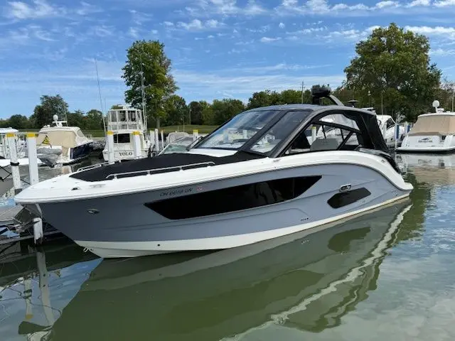 2024 Sea Ray Sundancer 370 Outboard Yacht For Sale in Catawba Island OH 2024 Sea Ray Sundancer 370 Outboard Yacht For Sale in Catawba Island OH