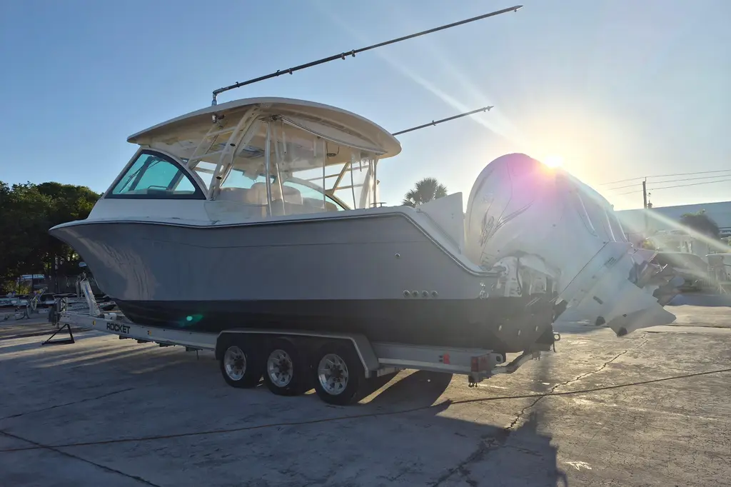 335-712 USED 2021 Grady-White Freedom 375 Yacht For Sale in West Palm Beach FL 335-712 USED 2021 Grady-White Freedom 375 Yacht For Sale in West Palm Beach FL