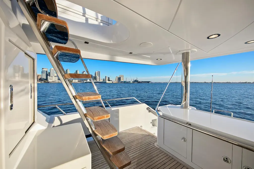 VALKYRIE 2001 Crescent Motor Yachts Yacht For Sale in San Diego CA VALKYRIE 2001 Crescent Motor Yachts Yacht For Sale in San Diego CA