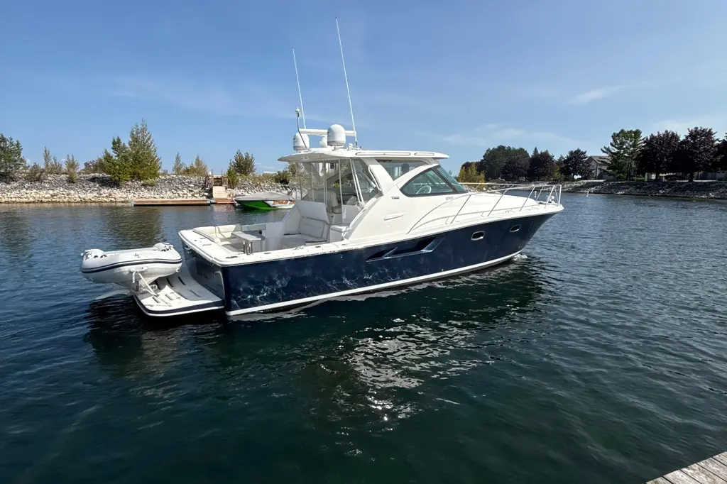 Nomad 2019 Tiara Yachts 39 Open Yacht For Sale in Collingwood ON Nomad 2019 Tiara Yachts 39 Open Yacht For Sale in Collingwood ON