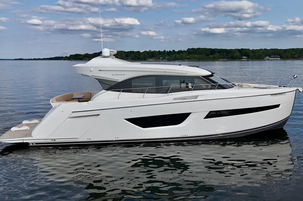 Orion 2018 Carver C52 Coupe Yacht For Sale in Midland ON Orion 2018 Carver C52 Coupe Yacht For Sale in Midland ON