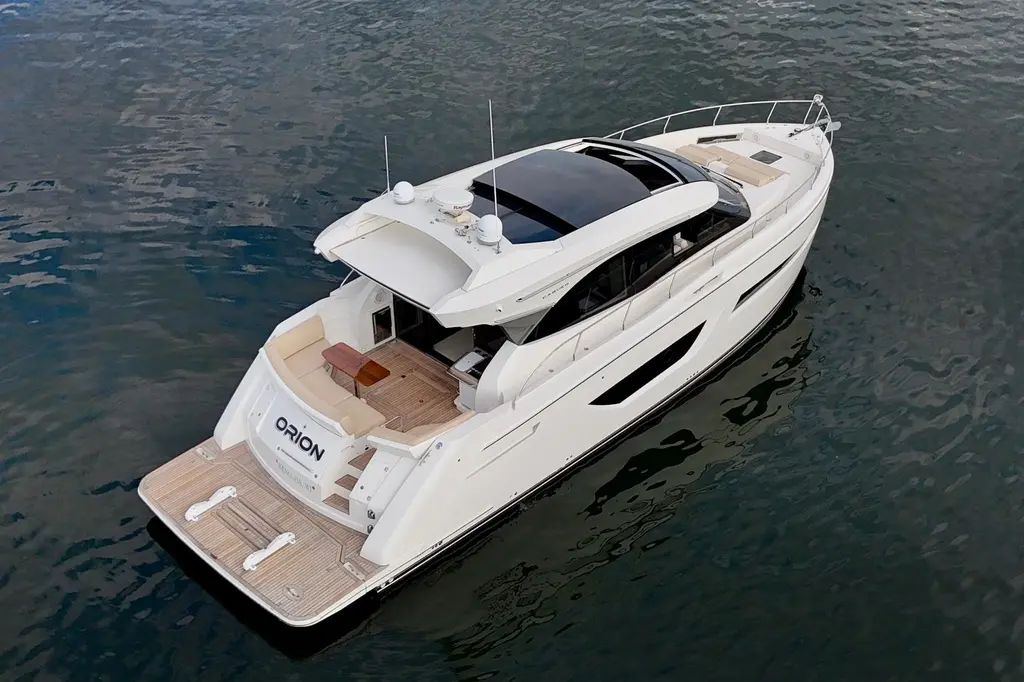 Orion 2018 Carver C52 Coupe Yacht For Sale in Midland ON Orion 2018 Carver C52 Coupe Yacht For Sale in Midland ON
