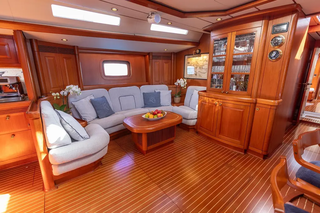 INVICTUS 2002 Nautor Swan Swan 77 Yacht For Sale in Genoa IT-GE