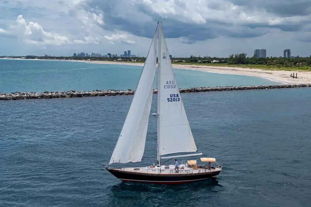 GHOST 2000 Hinckley Sou'wester 52 Yacht For Sale in Palm Beach FL GHOST 2000 Hinckley Sou'wester 52 Yacht For Sale in Palm Beach FL