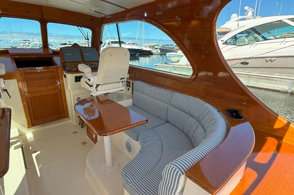 MADELINE KATHLEEN 2003 Hinckley Talaria 40 Yacht For Sale in Holland MI MADELINE KATHLEEN 2003 Hinckley Talaria 40 Yacht For Sale in Holland MI
