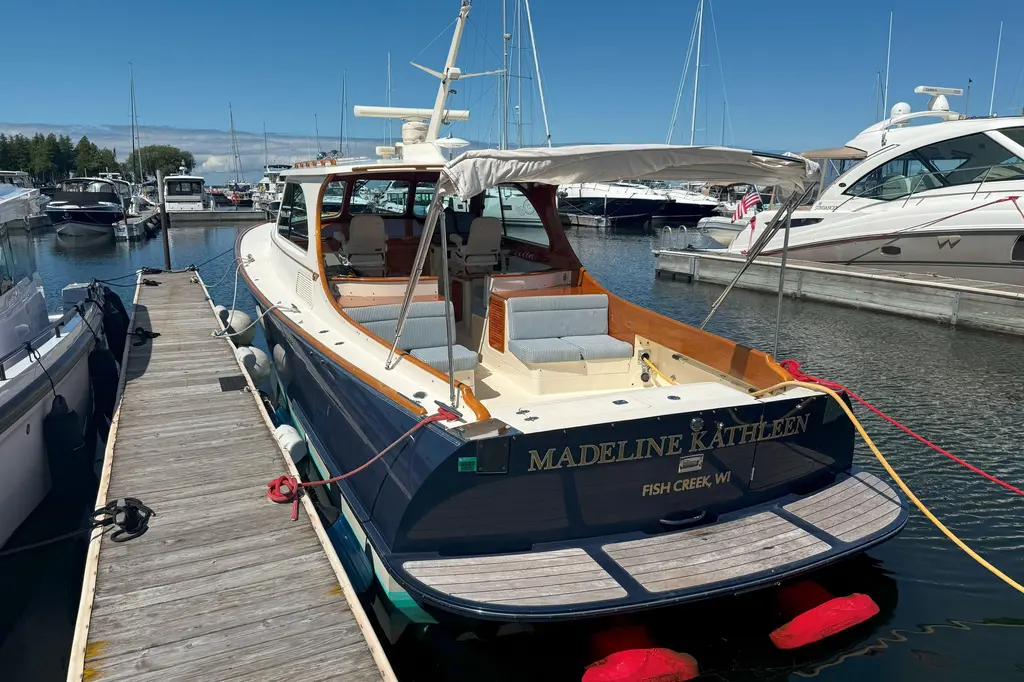 MADELINE KATHLEEN 2003 Hinckley Talaria 40 Yacht For Sale in Holland MI MADELINE KATHLEEN 2003 Hinckley Talaria 40 Yacht For Sale in Holland MI