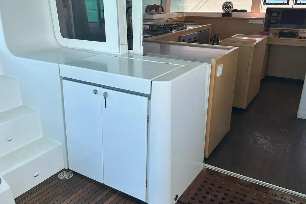 2012 Lagoon 52 F Yacht For Sale in Le Marin 2012 Lagoon 52 F Yacht For Sale in Le Marin