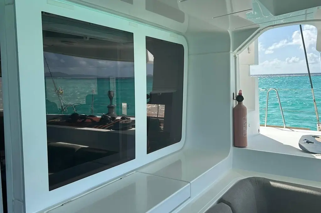2012 Lagoon 52 F Yacht For Sale in Le Marin 2012 Lagoon 52 F Yacht For Sale in Le Marin