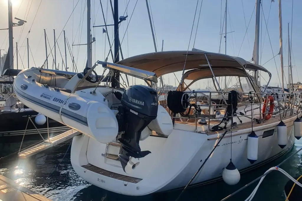 2013 Jeanneau 57 Yacht For Sale in Athens 2013 Jeanneau 57 Yacht For Sale in Athens
