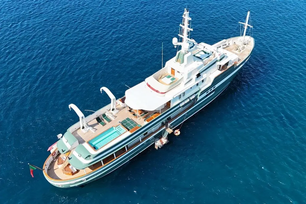 STEEL 2009 Pendennis 55m Yacht For Sale in Viareggio IT-LU STEEL 2009 Pendennis 55m Yacht For Sale in Viareggio IT-LU