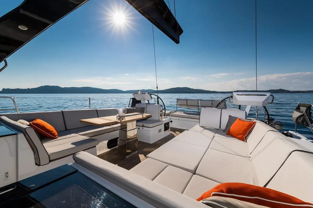 Petit Miracle 2 2018 Beneteau Oceanis Yacht 62 Yacht For Sale in Fr?jus 83 Petit Miracle 2 2018 Beneteau Oceanis Yacht 62 Yacht For Sale in Fr?jus 83