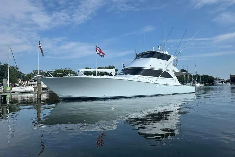 MISS MAGGIE 2002 Viking 61 Enclosed Bridge Yacht For Sale in Bay Shore NY MISS MAGGIE 2002 Viking 61 Enclosed Bridge Yacht For Sale in Bay Shore NY