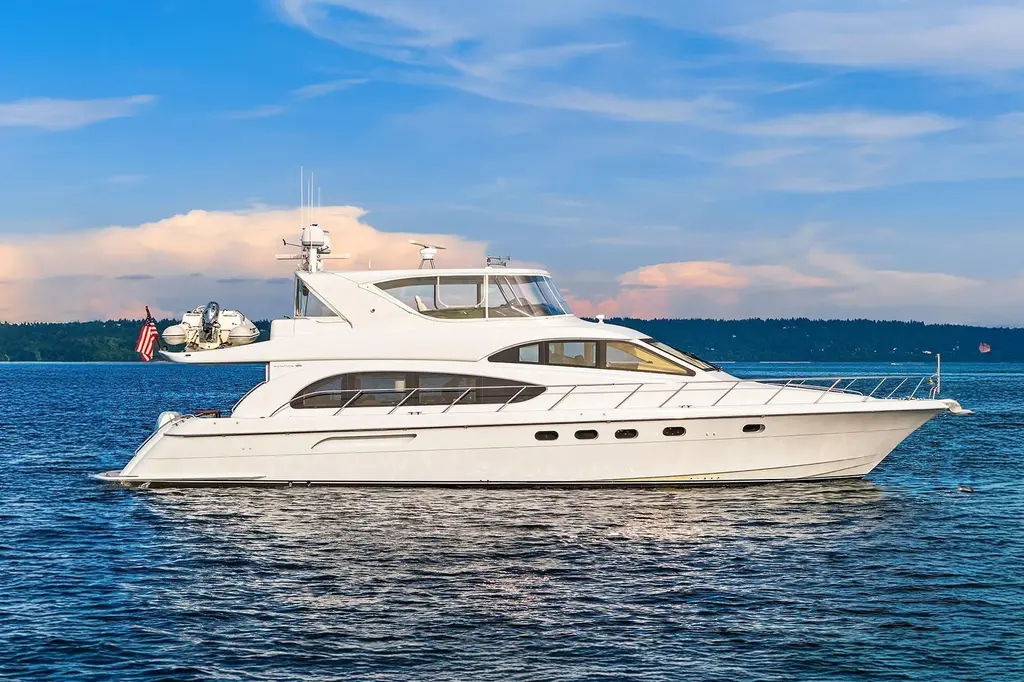 BELLISSIMO 2001 Hatteras 63 Cockpit Motor Yacht Yacht For Sale in Seattle WA BELLISSIMO 2001 Hatteras 63 Cockpit Motor Yacht Yacht For Sale in Seattle WA