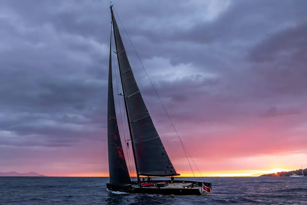 Black Sails 2009 Wally 130 Yacht For Sale in Saint-Tropez 83 Black Sails 2009 Wally 130 Yacht For Sale in Saint-Tropez 83