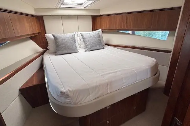 2020 Riviera 4800 Sport Yacht Yacht For Sale in Waukegan IL 2020 Riviera 4800 Sport Yacht Yacht For Sale in Waukegan IL