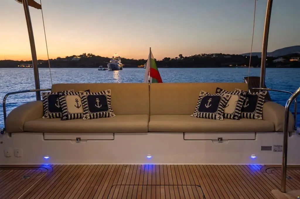  2022 Fountaine Pajot MY6 Yacht For Sale in Athens 