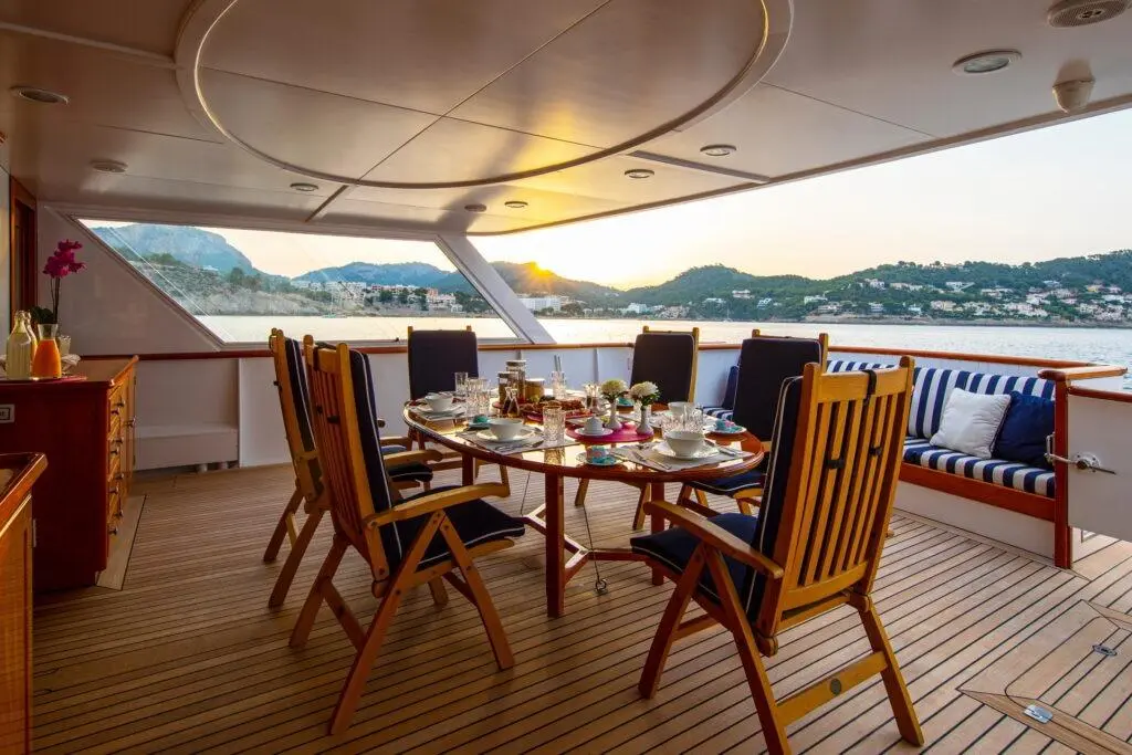  1982 Feadship Classic Yacht For Sale in Alicante ES-A