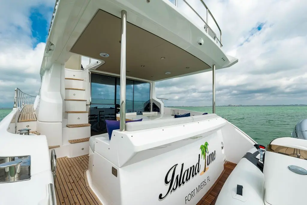 Island Time 2022 Azimut 55 Yacht For Sale in Fort Myers FL Island Time 2022 Azimut 55 Yacht For Sale in Fort Myers FL