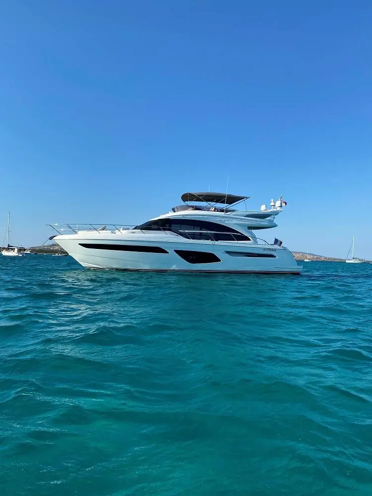 Panamera 2020 Princess F62 Yacht For Sale in AJACCIO 20 Panamera 2020 Princess F62 Yacht For Sale in AJACCIO 20
