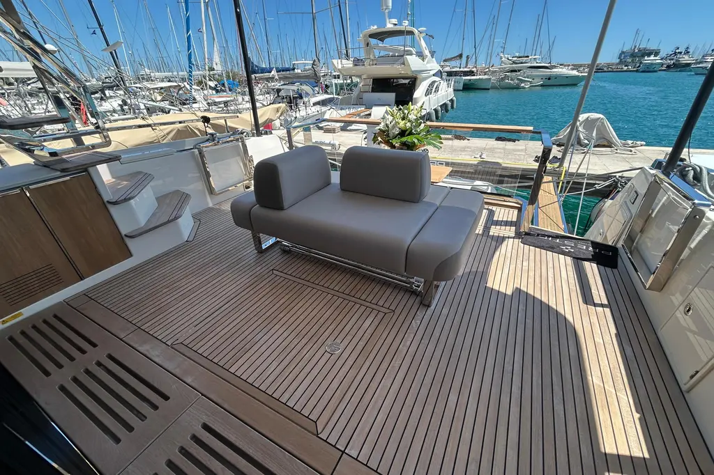 2022 Prestige X60 Yacht For Sale in Mandelieu-la-Napoule 2022 Prestige X60 Yacht For Sale in Mandelieu-la-Napoule