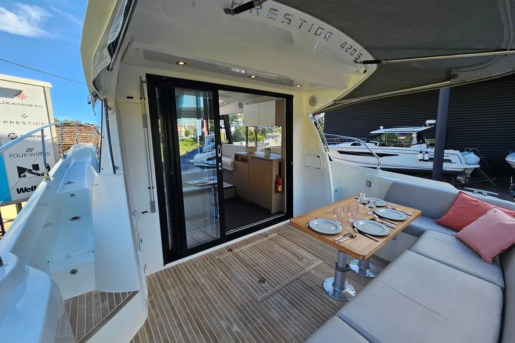 FLACO 2023 Prestige 420 Yacht For Sale in Bormes-les-Mimosas 83 FLACO 2023 Prestige 420 Yacht For Sale in Bormes-les-Mimosas 83