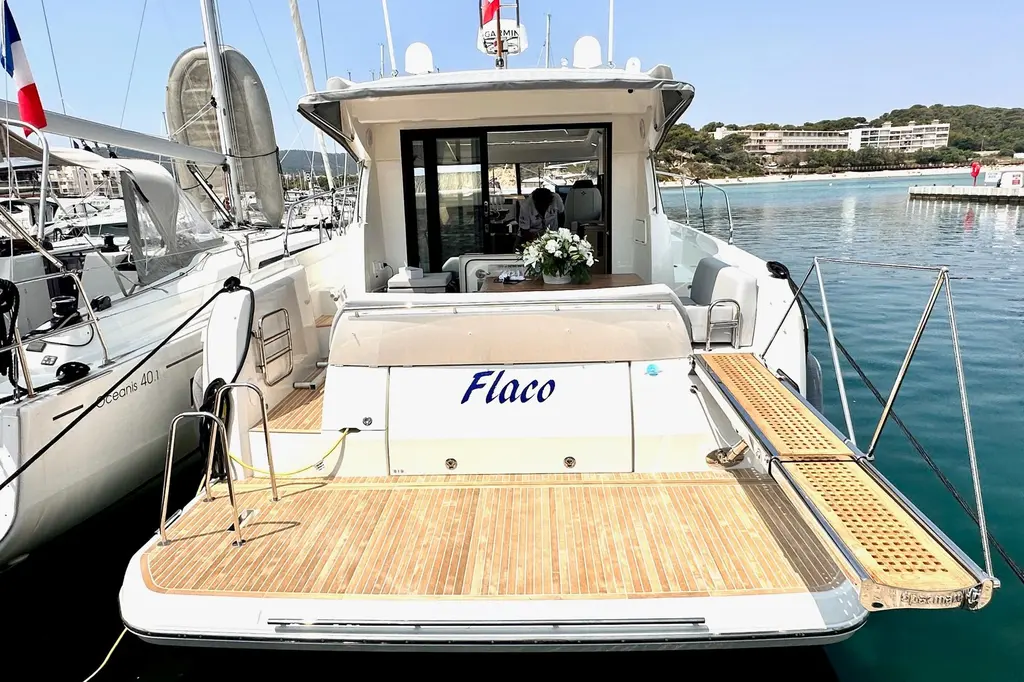 FLACO 2023 Prestige 420 Yacht For Sale in Bormes-les-Mimosas 83 FLACO 2023 Prestige 420 Yacht For Sale in Bormes-les-Mimosas 83